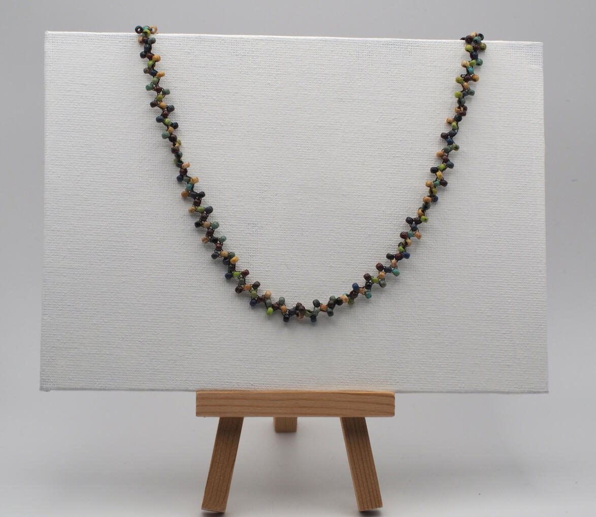 Bead necklace